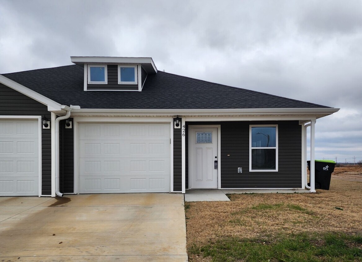 Primary Photo - New 3 Bedroom Townhome ($999 Per Month)