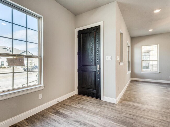 Building Photo - 6572 Iron Horse Blvd