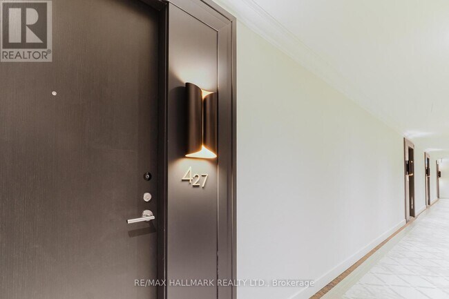 Photo du bâtiment - 259 The Kingsway