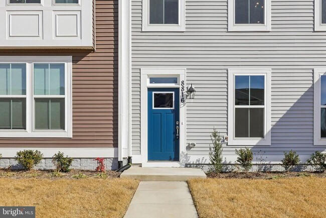 Foto del edificio - 8816 Selby Ct