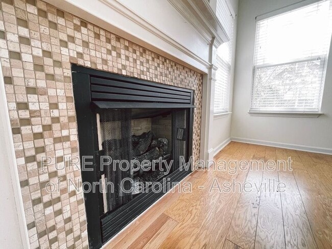 Foto del edificio - 277 Old Farm School Rd