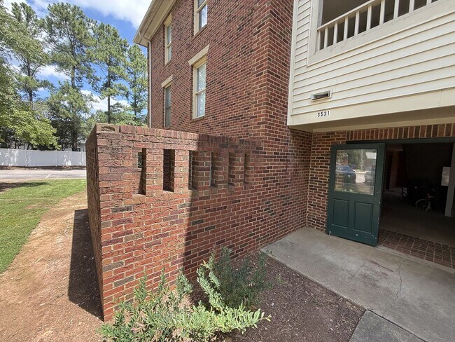 Foto del edificio - 3531-101 Ivy Commons Dr