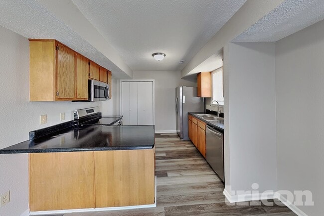 Building Photo - 4244 Village Trace Dr
