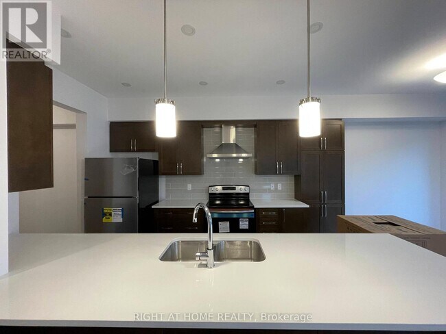 Building Photo - 636 Cordelette Cir