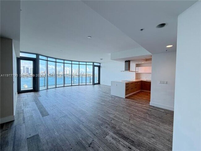 Foto del edificio - 17111 Biscayne Blvd