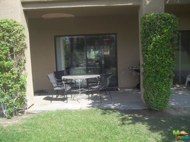 Foto del edificio - 28817 Isleta Ct