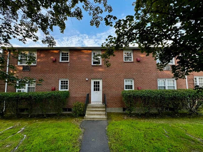Building Photo - 9 Grandview Dr