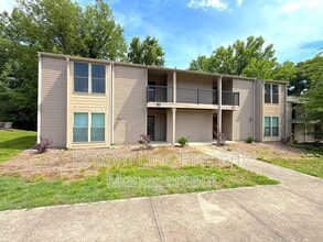 Building Photo - 11049 Cedar View Rd.
