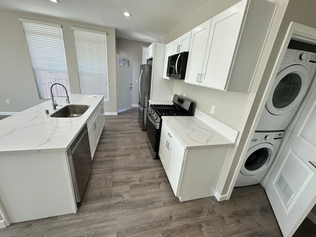 Building Photo - NEW Build 2023!! 4BD/2BA
