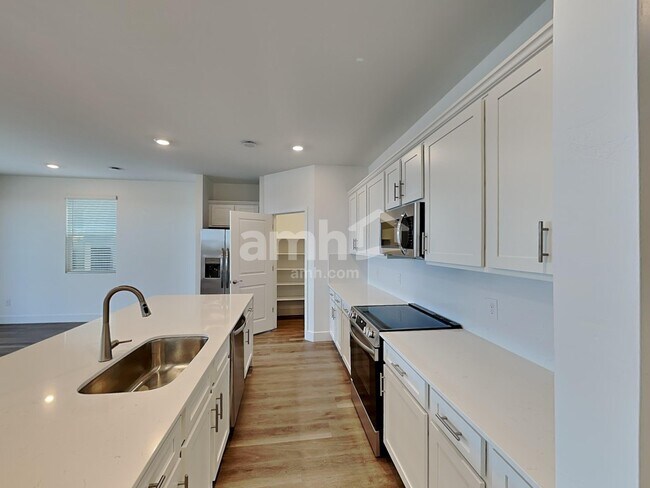 Foto del edificio - 9629 Harkes Dr