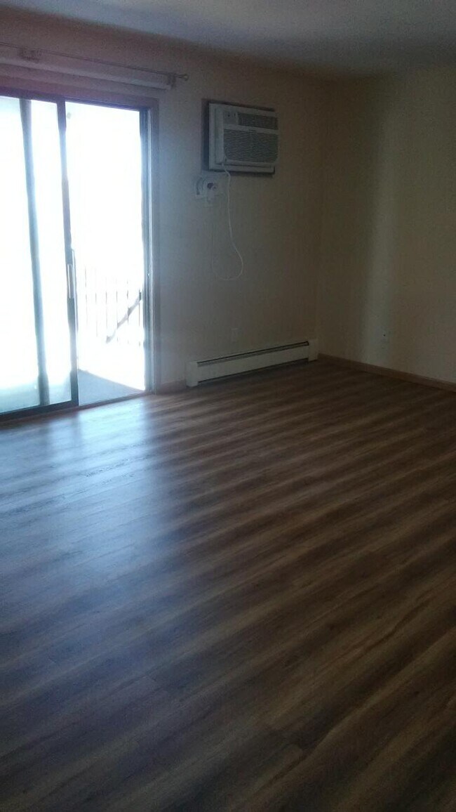 Foto del edificio - 5584 Guilford Rd