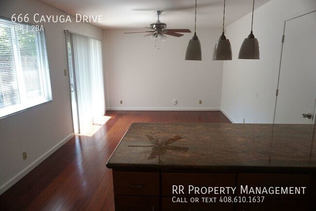 Foto del edificio - *$500 Off First Month's Rent!* Well Mainta...