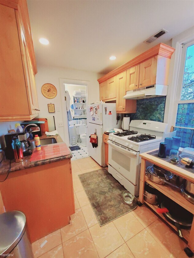 Foto principal - 1 br, 1 bath Condo - 164 Fairfield Ave Unit 2