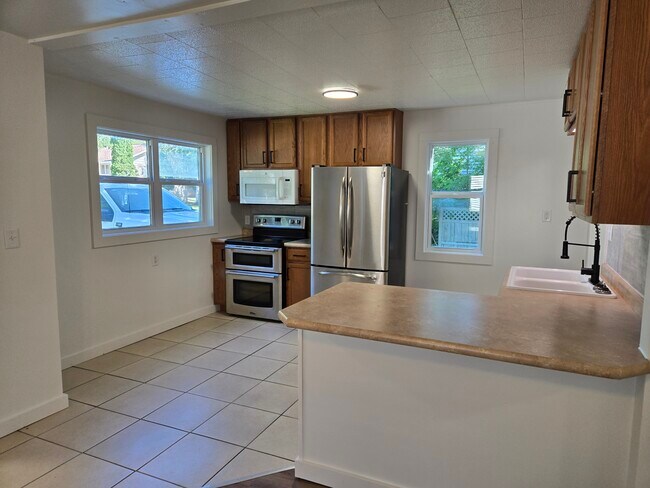 Foto del edificio - 829 Kendall Ave S