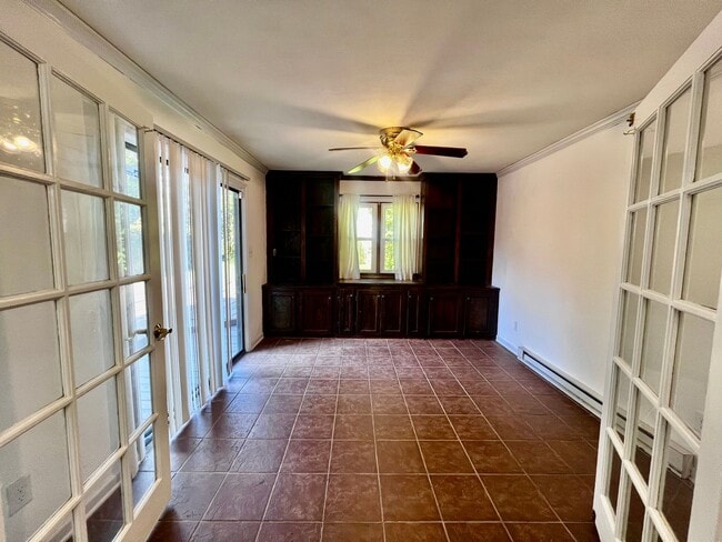 Building Photo - Must-See 3-Bedroom Home in Rosemont Forest!