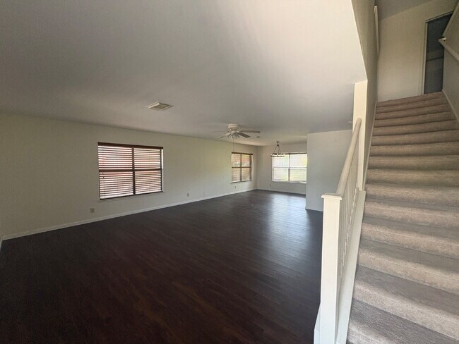 Foto del edificio - Spacious 4 Bedroom Home in Live Oak