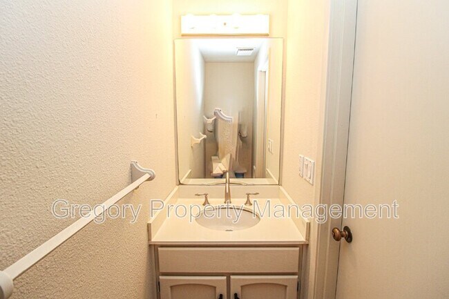 Foto del edificio - 10905 NE 41st Dr