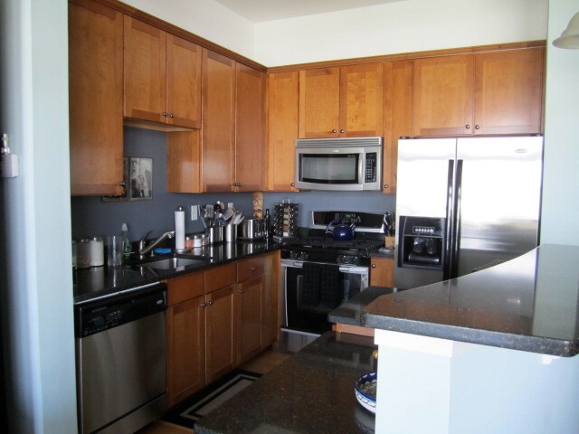 Primary Photo - 3 Greenwich Dr