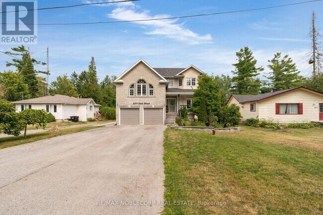 Photo du bâtiment - 3211 Oak St