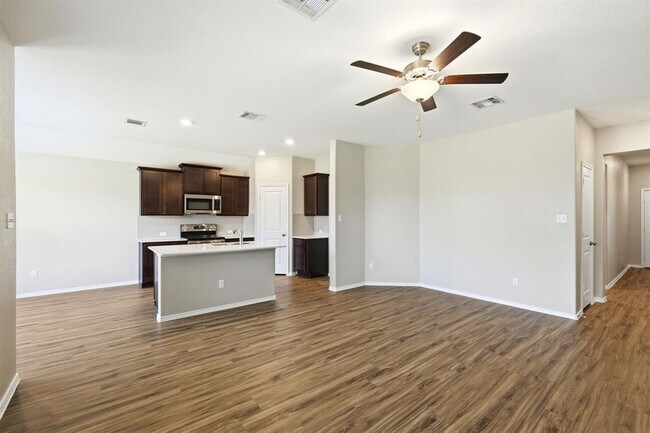 Foto del edificio - 1001 Bluejack Wy
