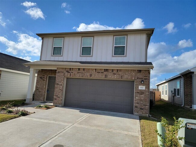 Foto del edificio - 610 Edge Lake Ct