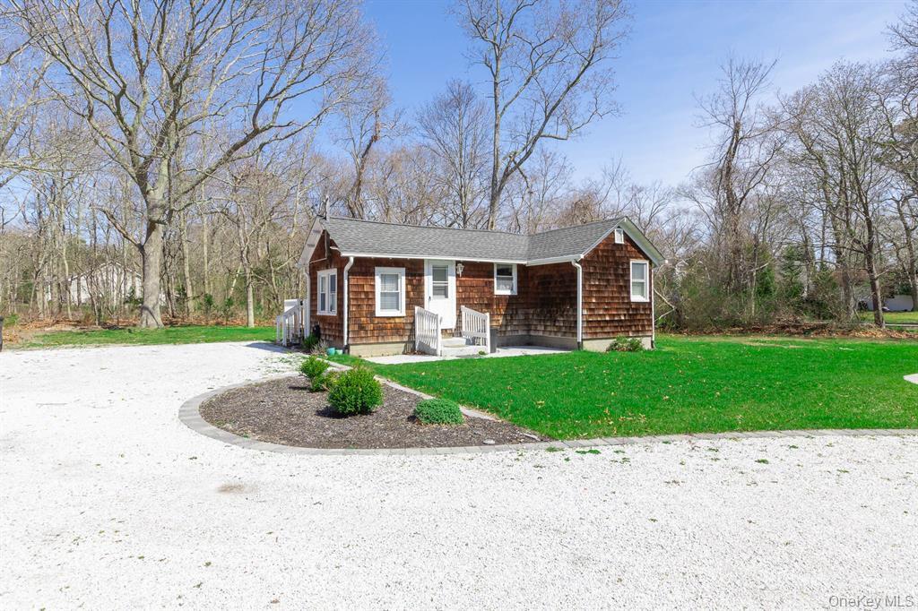 Foto principal - 572 Montauk Hwy