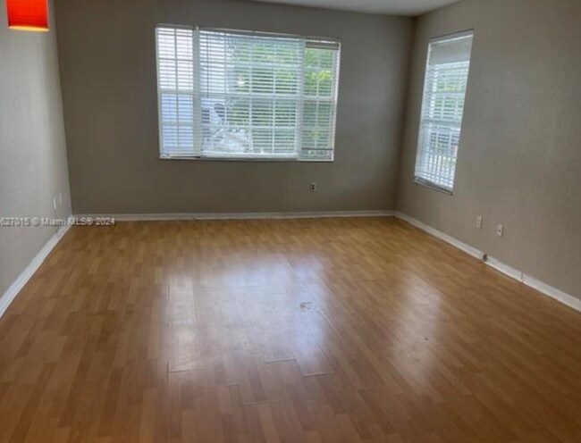Building Photo - 781 SW 148th Ave