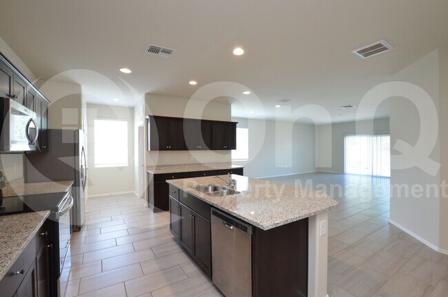 Building Photo - 4632 W Ginger Ave