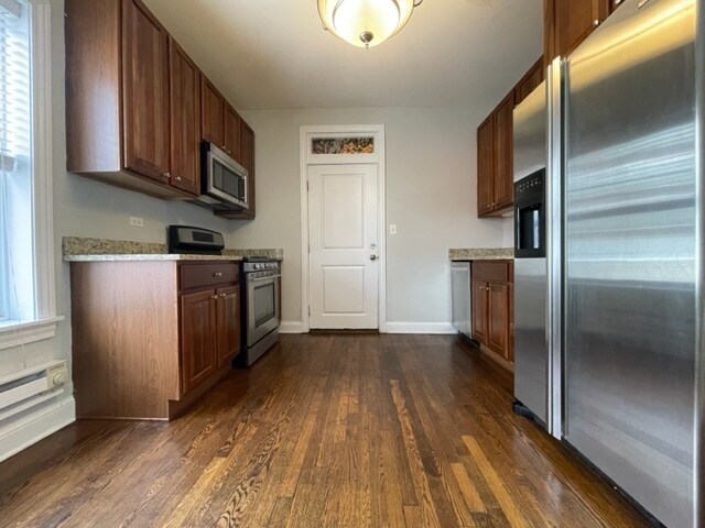 Foto del edificio - 742 W Addison St