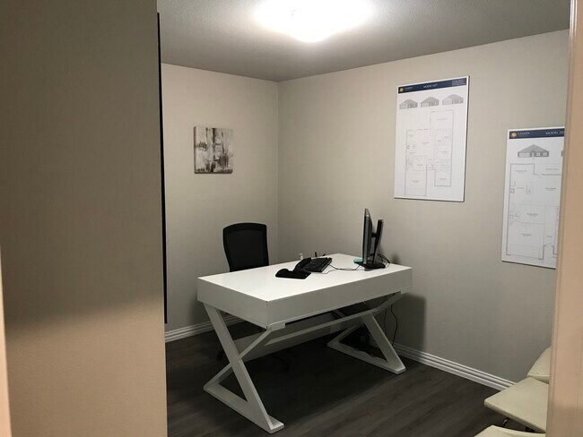 Building Photo - 605 Cottage Row