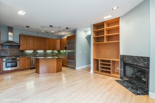 Foto del edificio - 120 W Oak St
