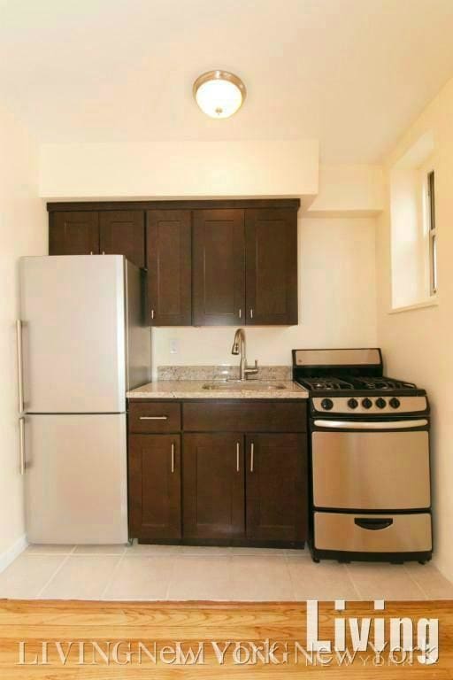 Building Photo - 5552 Netherland Ave