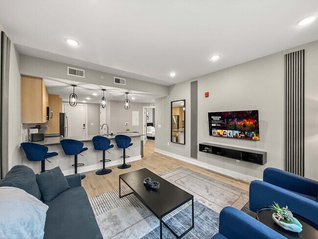 Building Photo - 626 N Delaware Ave