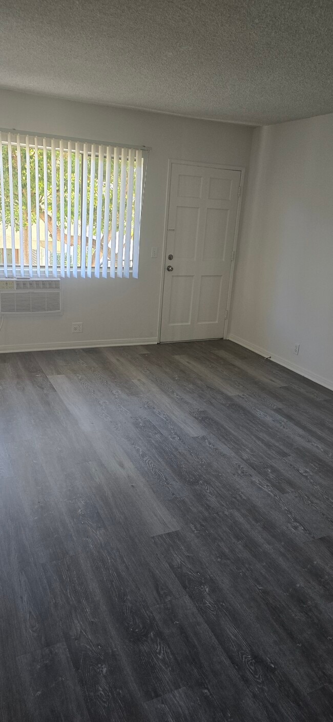 Building Photo - 369 Waldo Ave