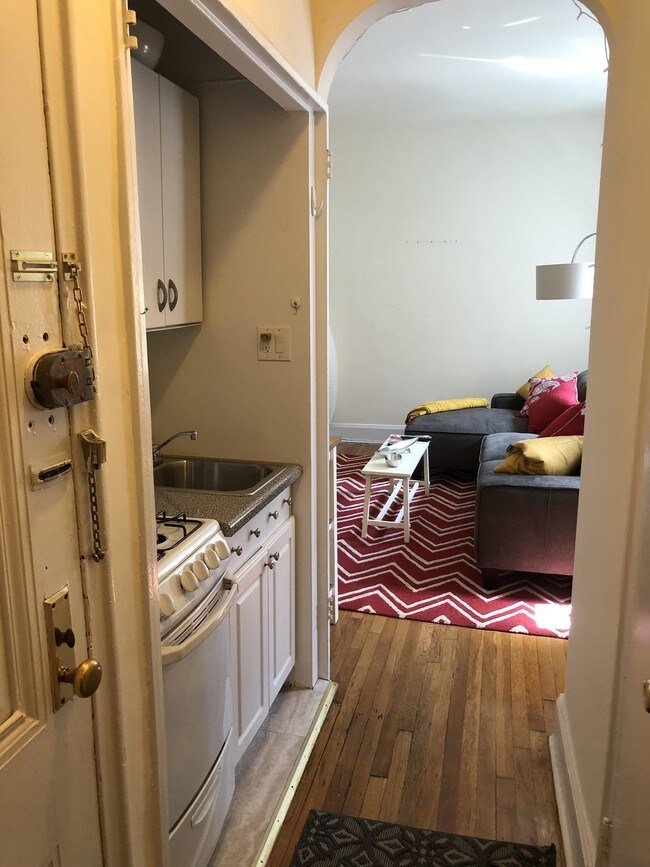 Building Photo - 5 East 67th Street