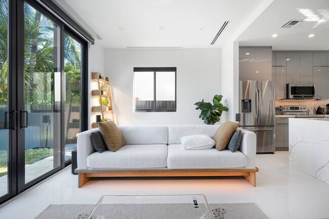 Building Photo - 3061 SW 21st Ter