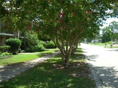 Building Photo - 2737 Toulon Dr