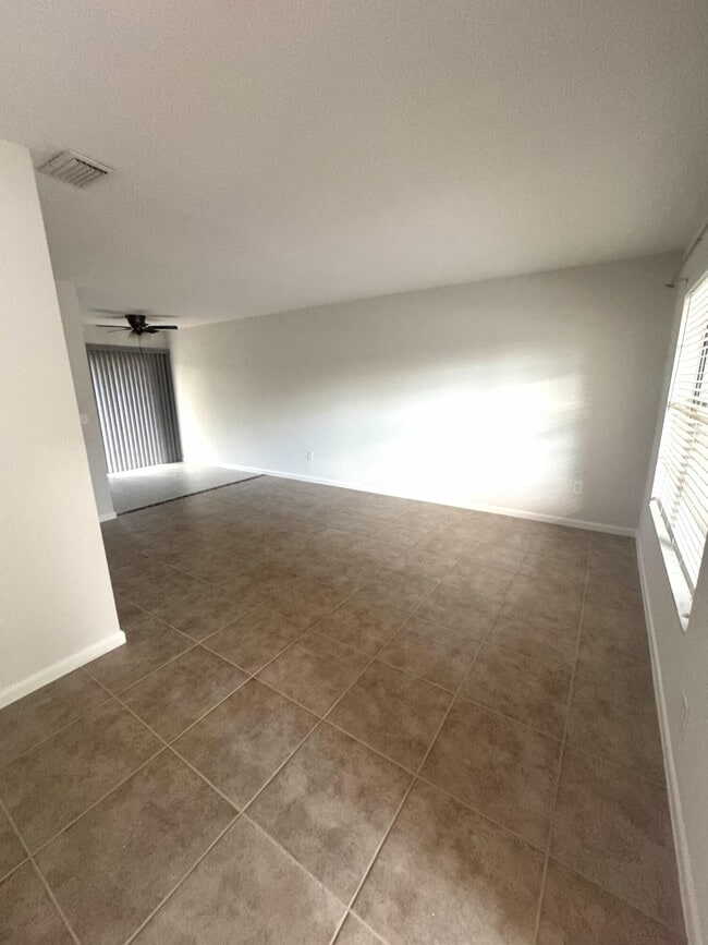 Building Photo - 12375 Peconic Ct