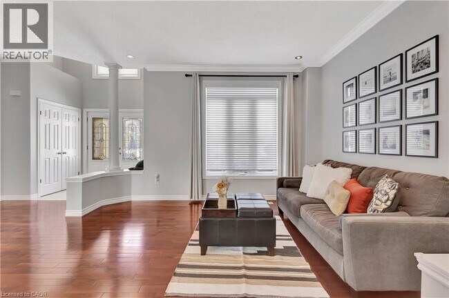 Building Photo - 510 Forest Gate Crescent