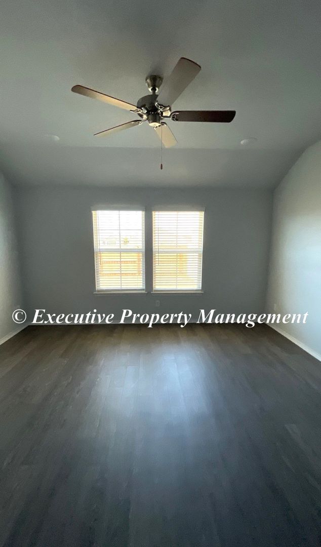 Building Photo - 1211 LEXINGTON Dr