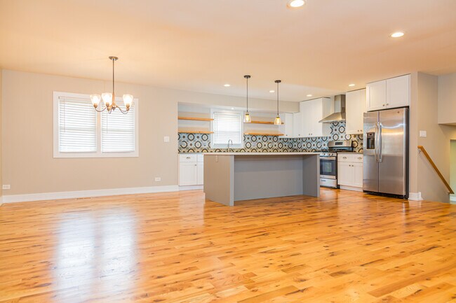 Foto del edificio - 825 Pheasant Walk Dr