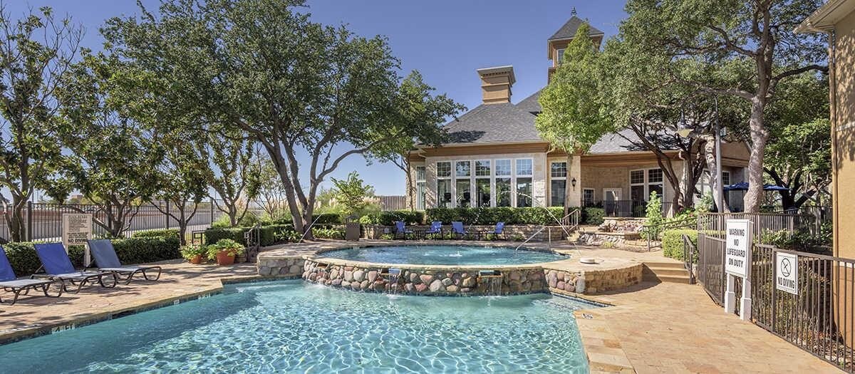 MAA Willow Creek Apartments Bedford, TX