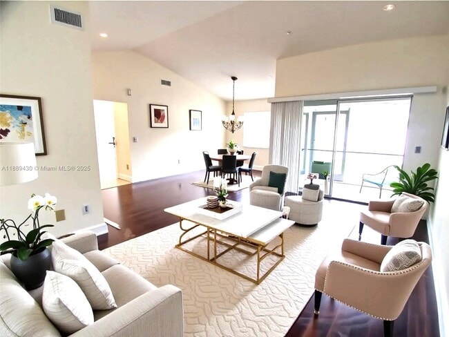 Foto del edificio - 9944 NW 2nd Ct
