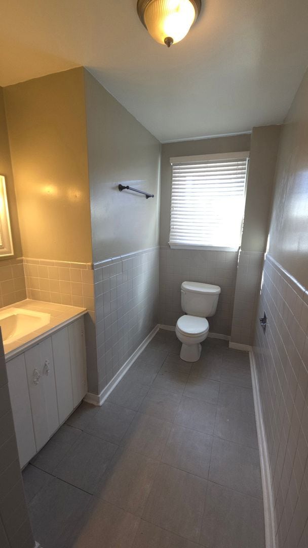 Foto del edificio - 3 bedroom, 1.5 bath end unit townhome