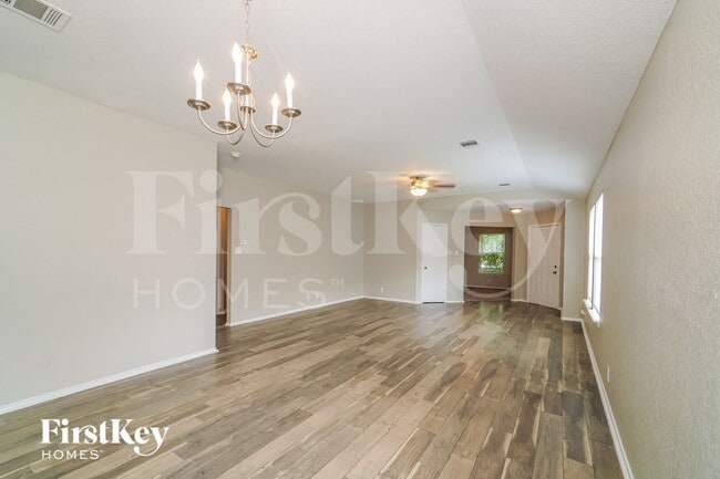 Foto del edificio - 344 Cattle Run