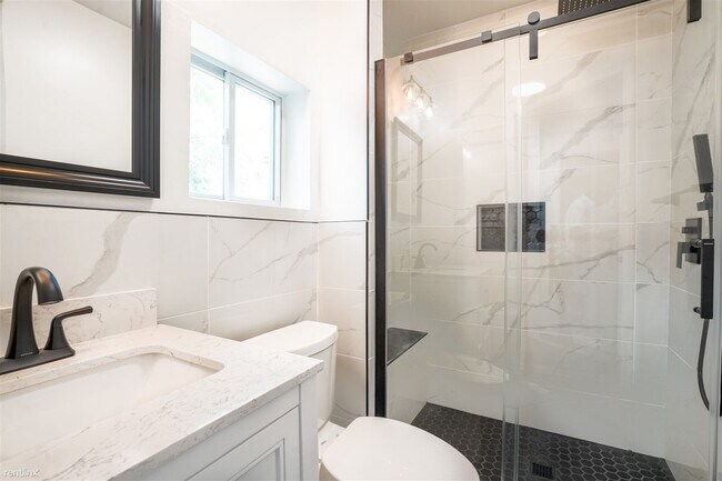 Foto del edificio - 2 br, 1.5 bath House - 619 Florida Avenue ...
