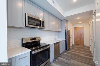 Building Photo - 1245 Ridge Ave