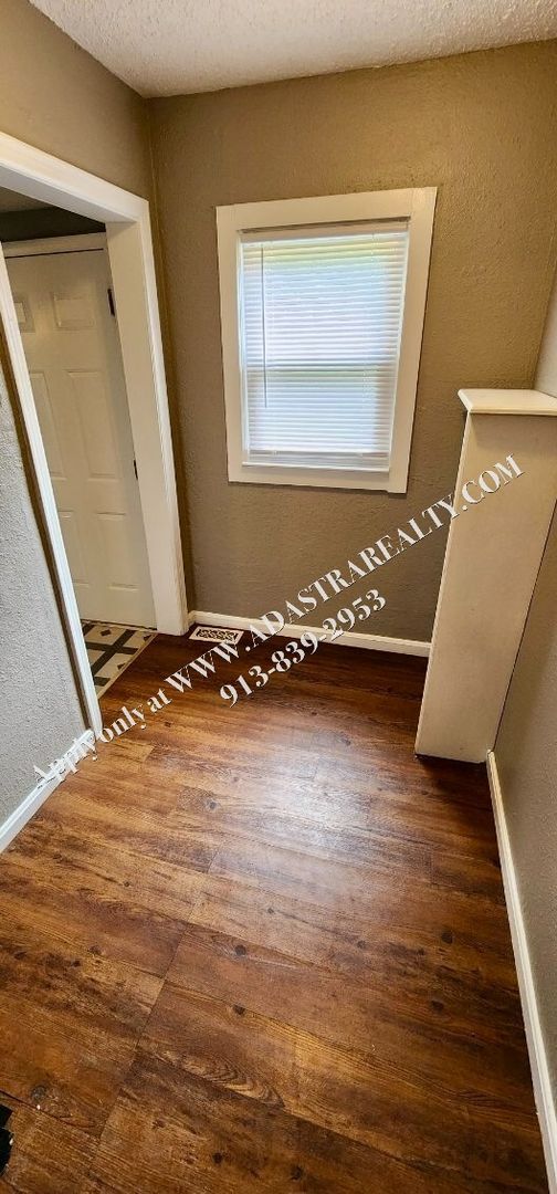 Building Photo - Nice 3 Bedroom Ranch in Independence-Avail...