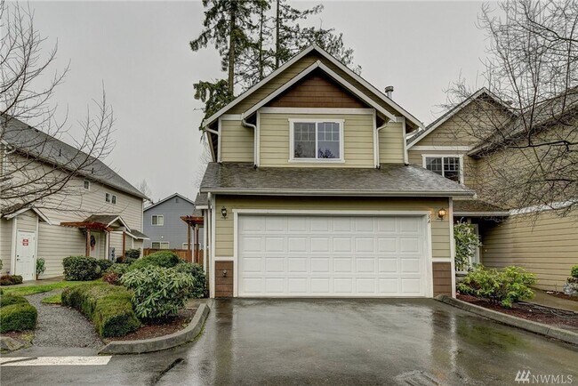 Building Photo - Lake Stevens Townhouse...