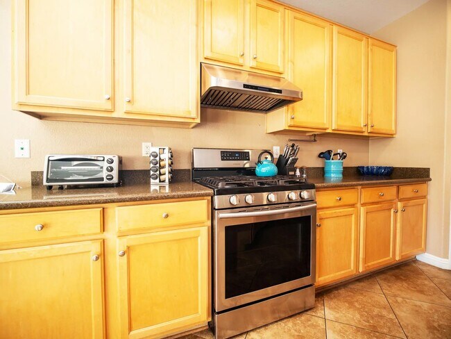 Building Photo - 1177 W Laredo Ave